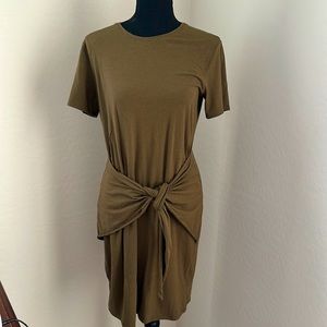 Theory Dakui Knotted T-Shirt Dress